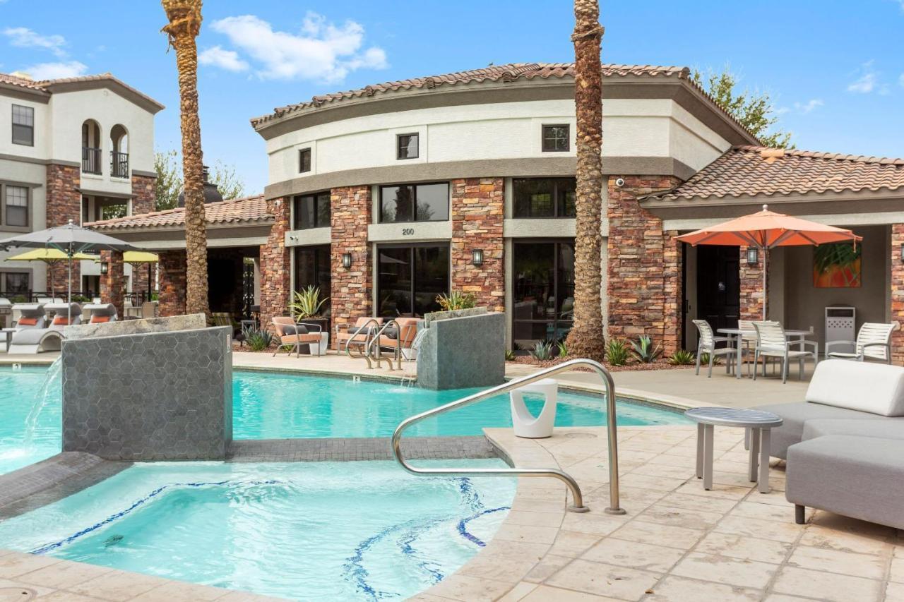 Cozysuites Glendale By The Stadium With Pool 03 Экстерьер фото