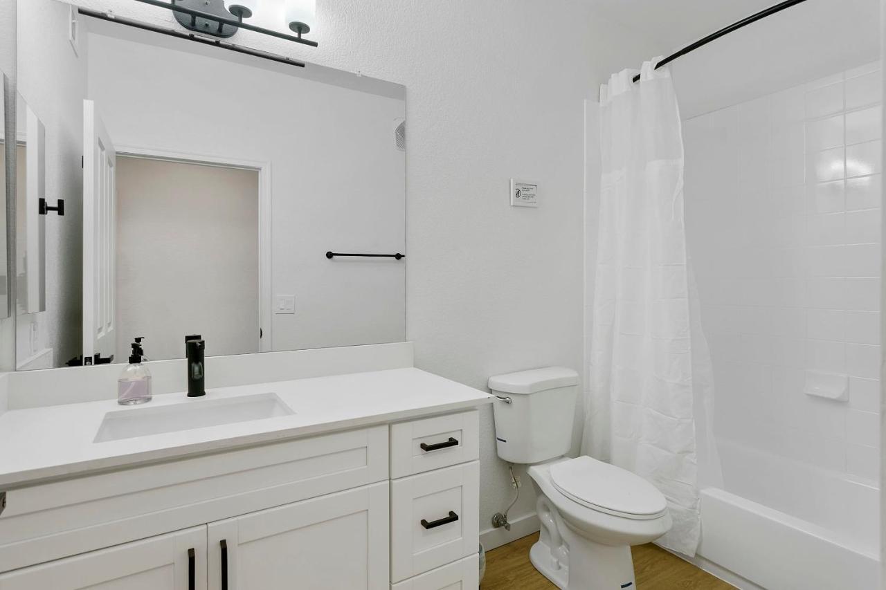 Cozysuites Glendale By The Stadium With Pool 03 Экстерьер фото